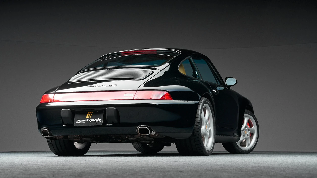 1998 Porsche 993 Carrera 4S - Image 11 of 31