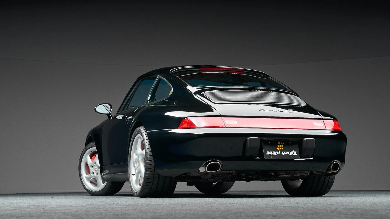 1998 Porsche 993 Carrera 4S - Image 13 of 31
