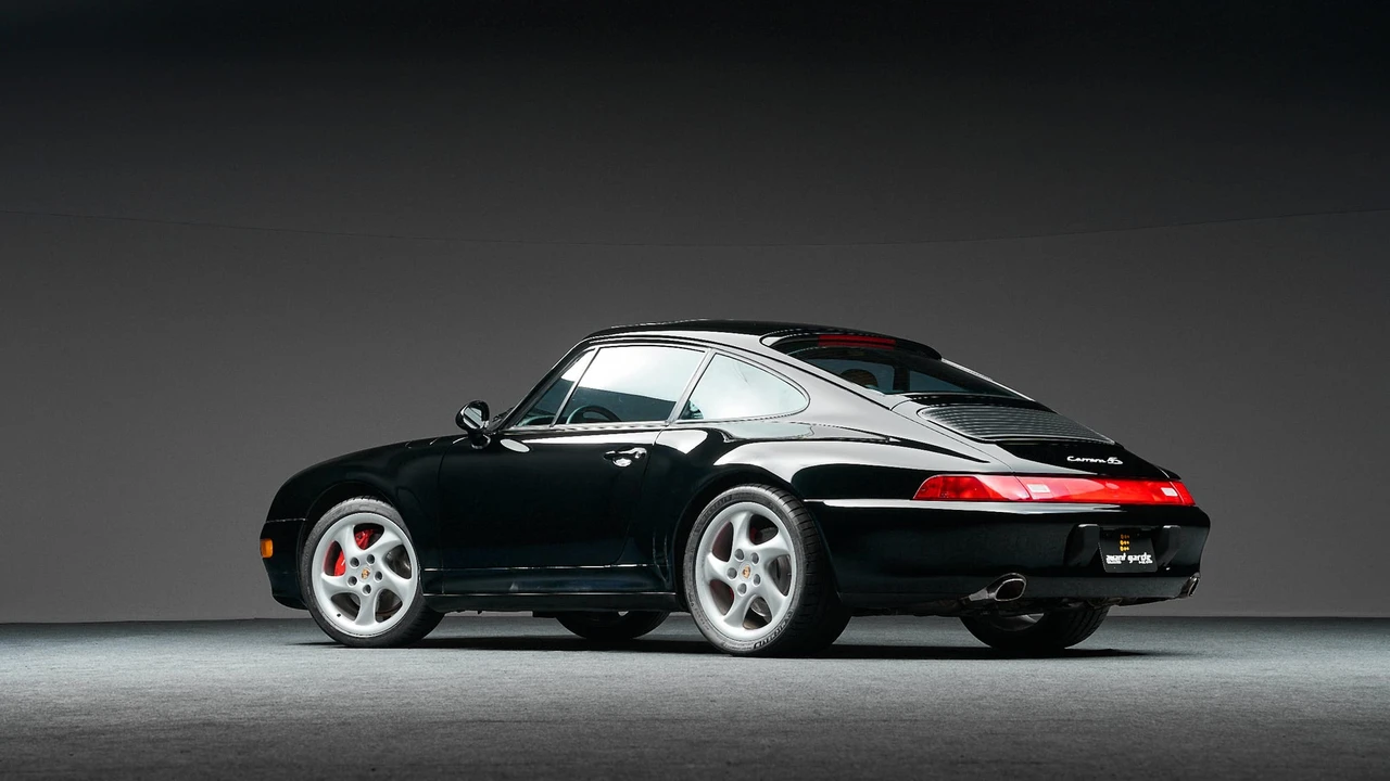 1998 Porsche 993 Carrera 4S - Image 15 of 31