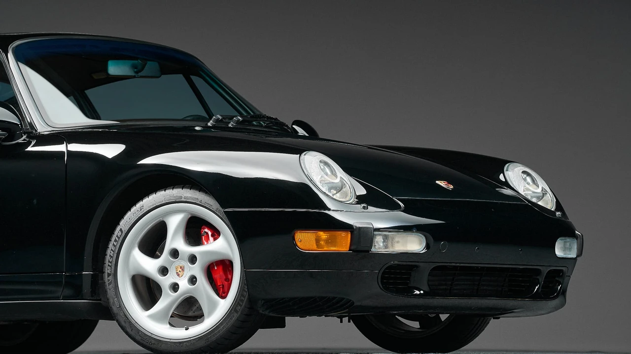 1998 Porsche 993 Carrera 4S - Image 19 of 31