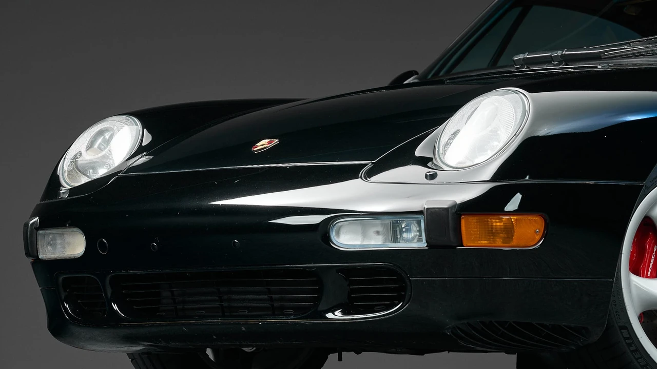 1998 Porsche 993 Carrera 4S - Image 24 of 31
