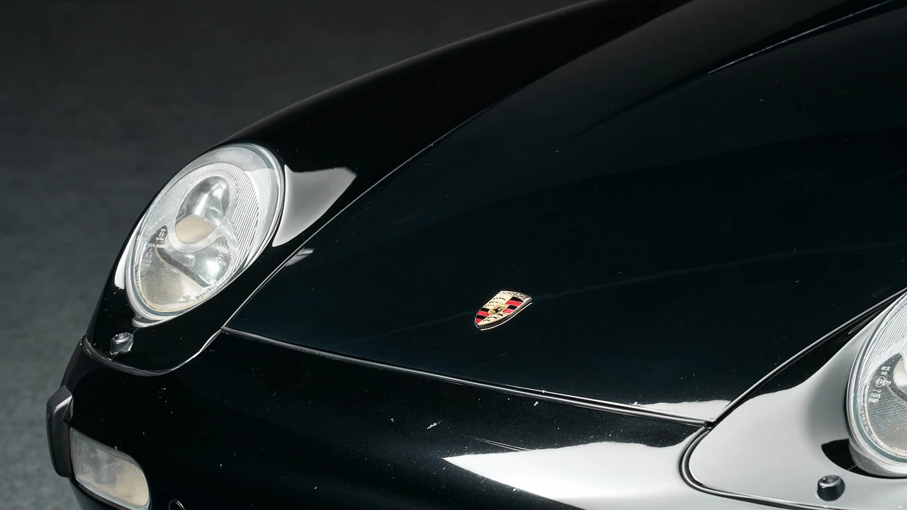 1998 Porsche 993 Carrera 4S - Image 26 of 31