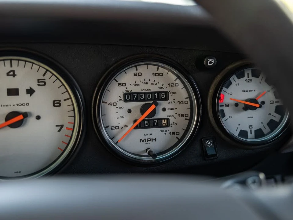 1998 Porsche 993 Carrera 4S - Image 24 of 31