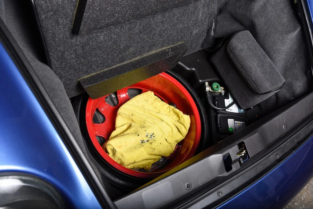 1998 Porsche 993 Carrera 4S - Image 24 of 27