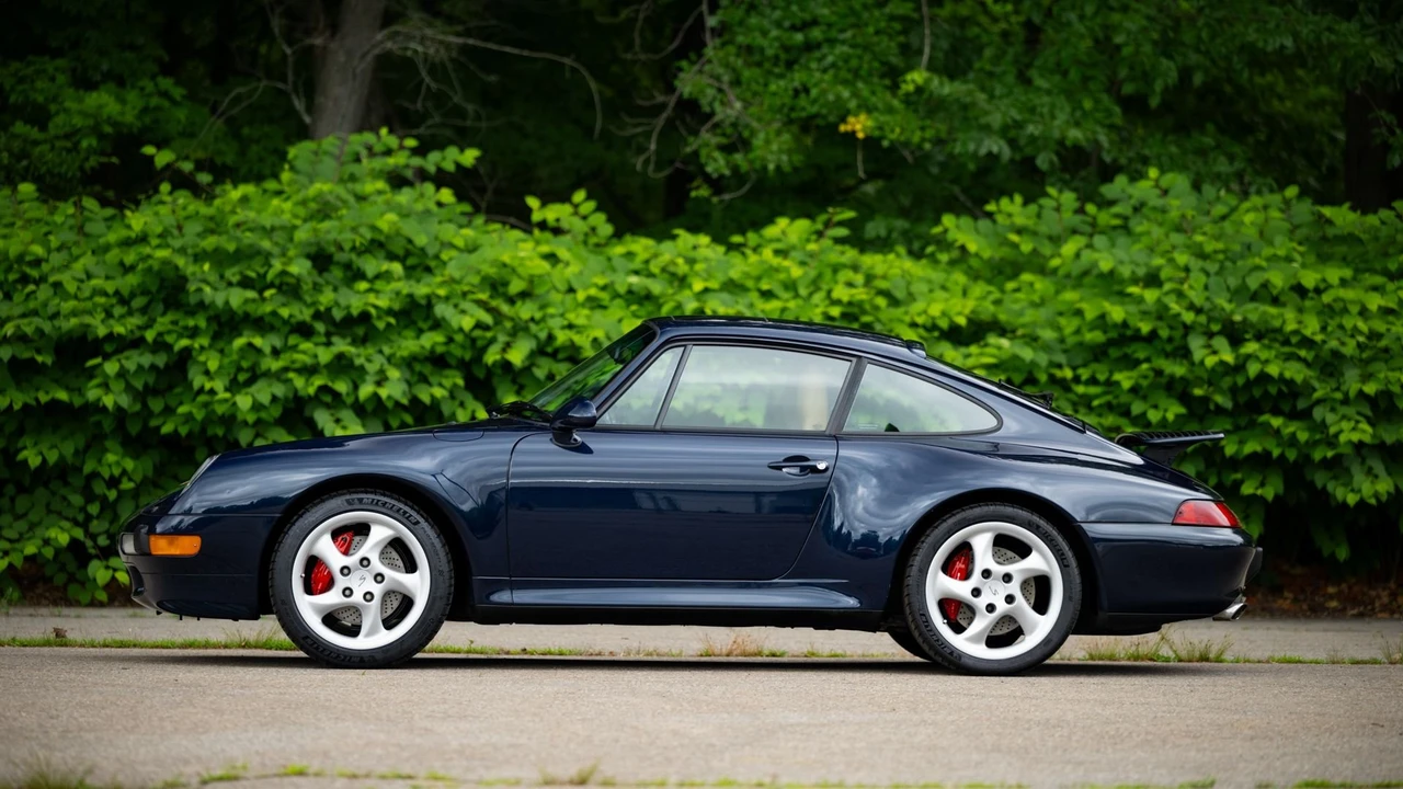 1998 Porsche 993 Carrera 4S - Image 14 of 31