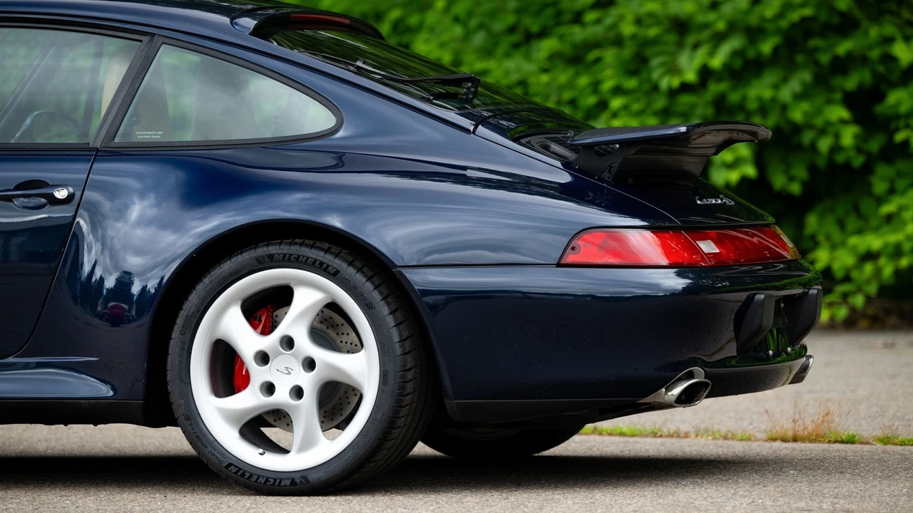 1998 Porsche 993 Carrera 4S - Image 11 of 31