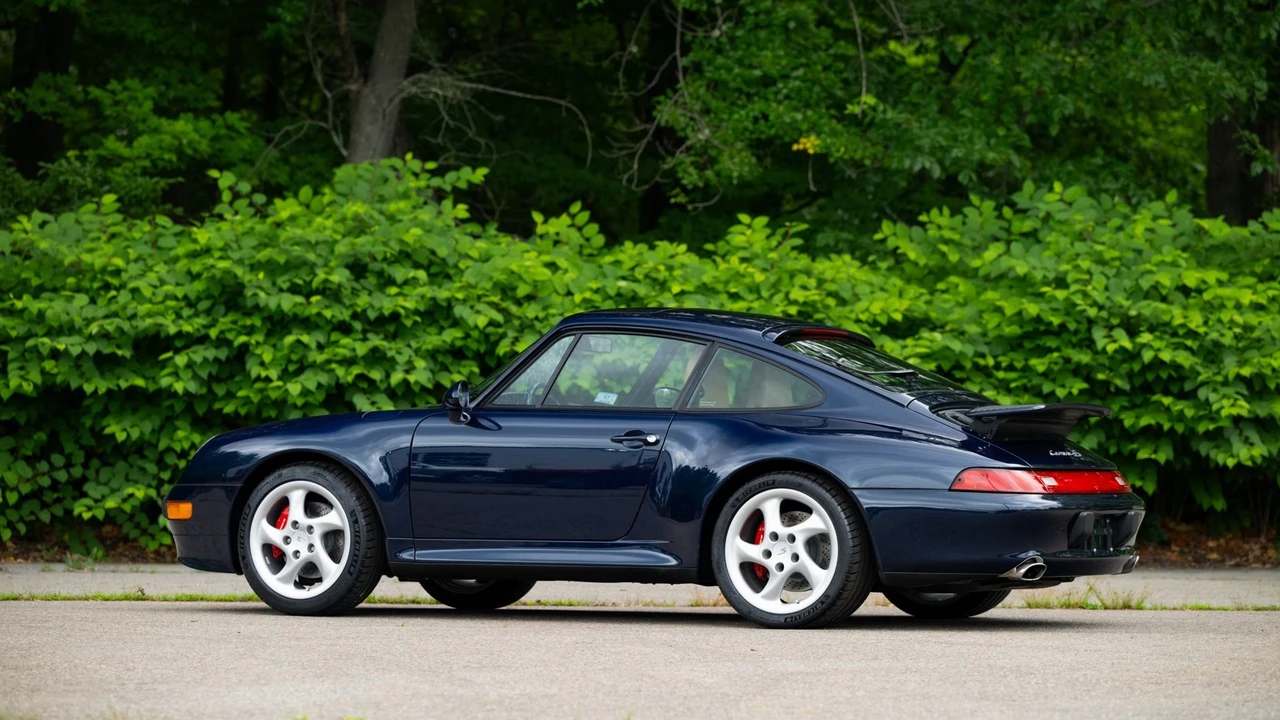 1998 Porsche 993 Carrera 4S - Image 18 of 31