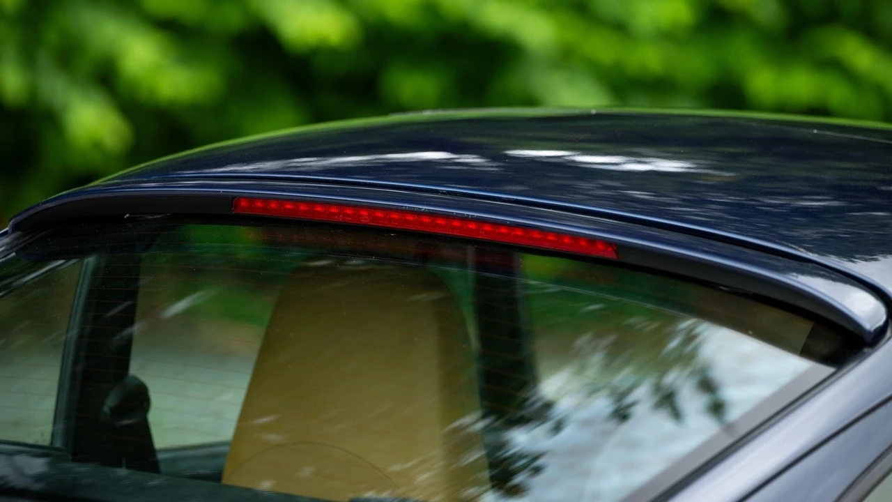 1998 Porsche 993 Carrera 4S - Image 22 of 31
