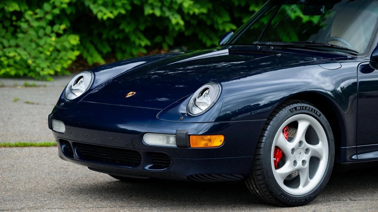 1998 Porsche 993 Carrera 4S - Image 12 of 31