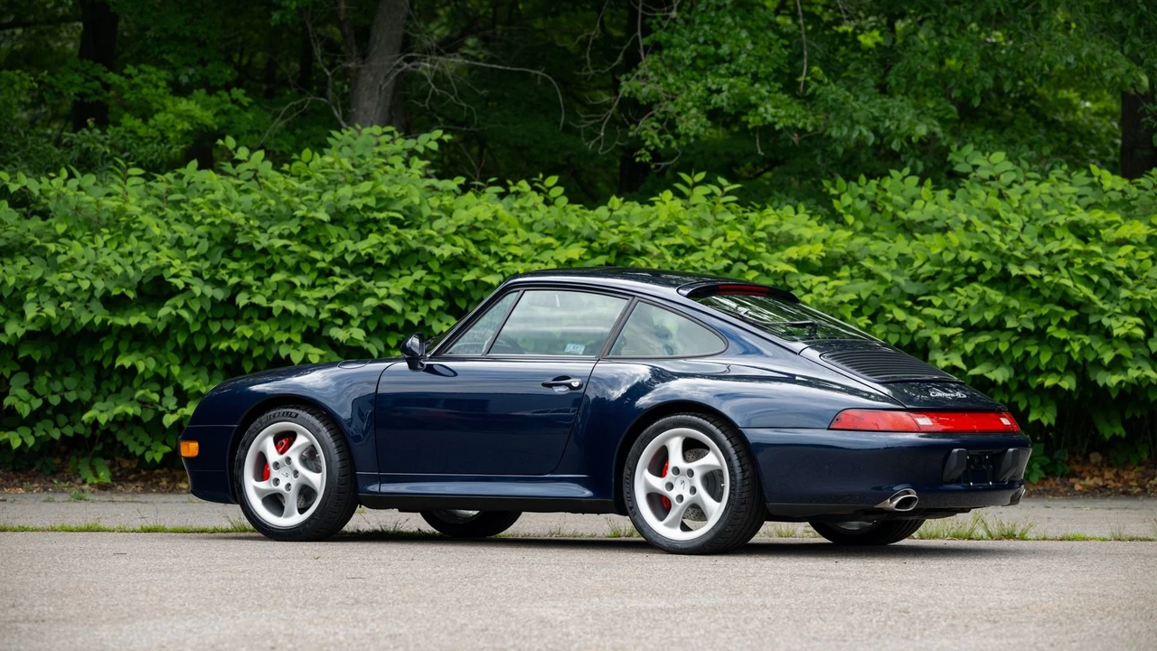 1998 Porsche 993 Carrera 4S - Image 24 of 31