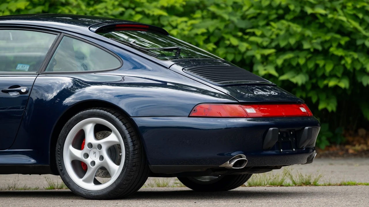 1998 Porsche 993 Carrera 4S - Image 28 of 31
