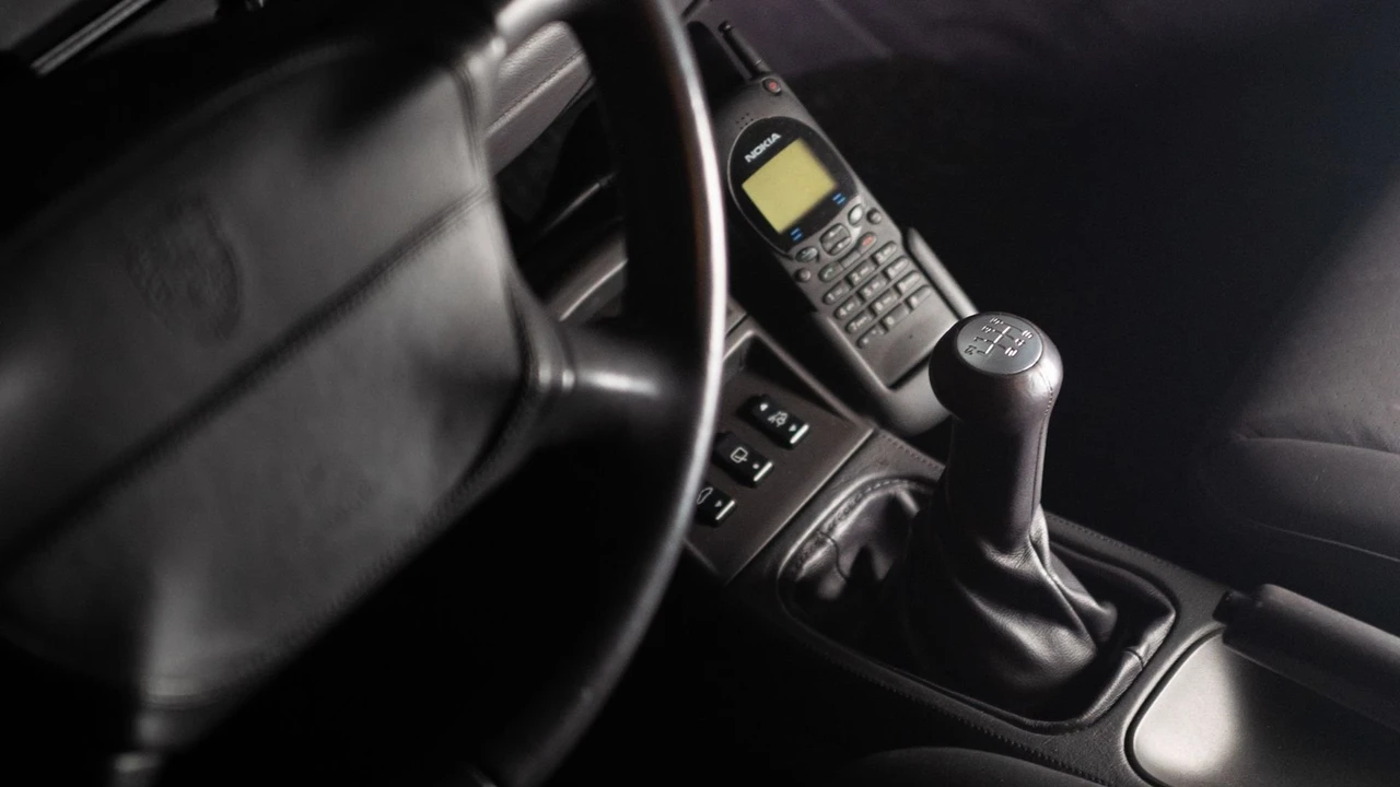 1998 Porsche 993 Carrera 4S - Image 28 of 31