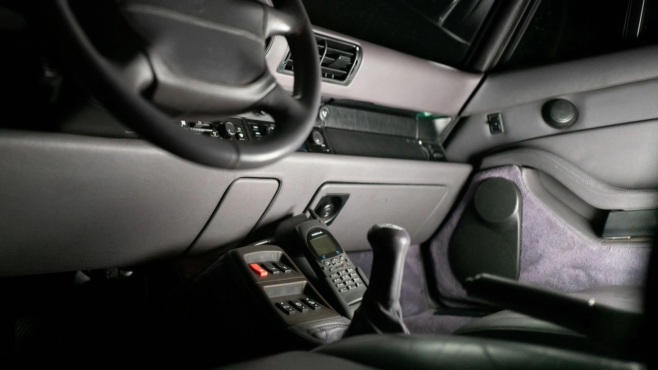1998 Porsche 993 Carrera 4S - Image 26 of 31