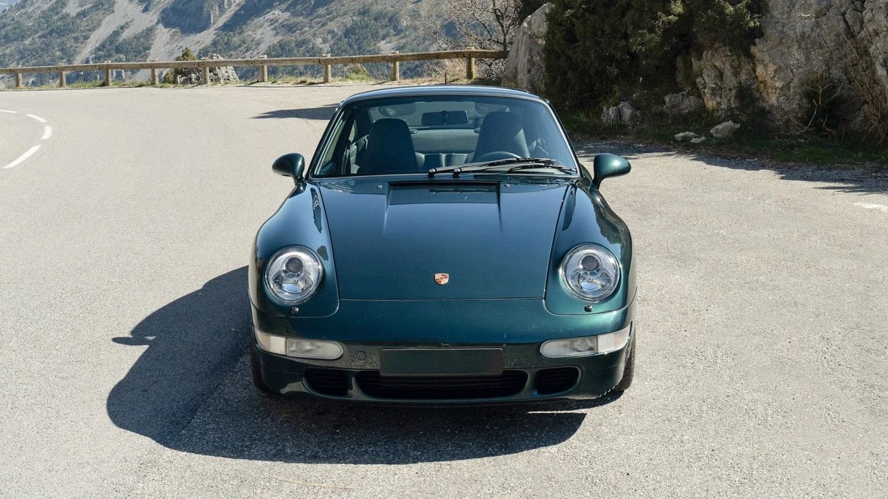1998 Porsche 993 Carrera 4S - Image 2 of 31