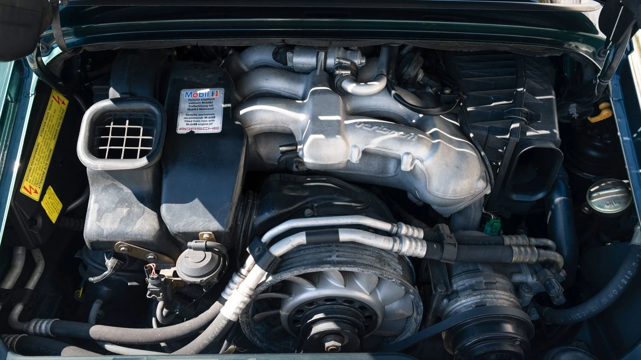 1998 Porsche 993 Carrera 4S - Image 9 of 31