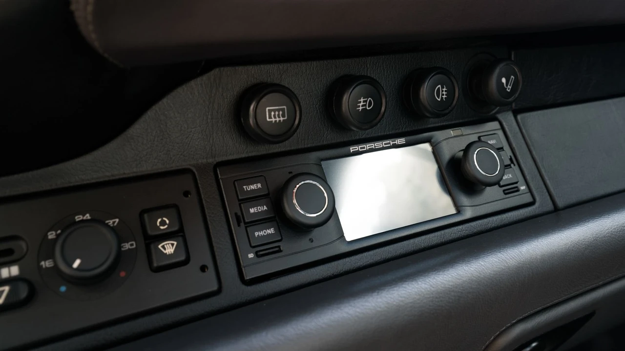 1998 Porsche 993 Carrera 4S - Image 30 of 31