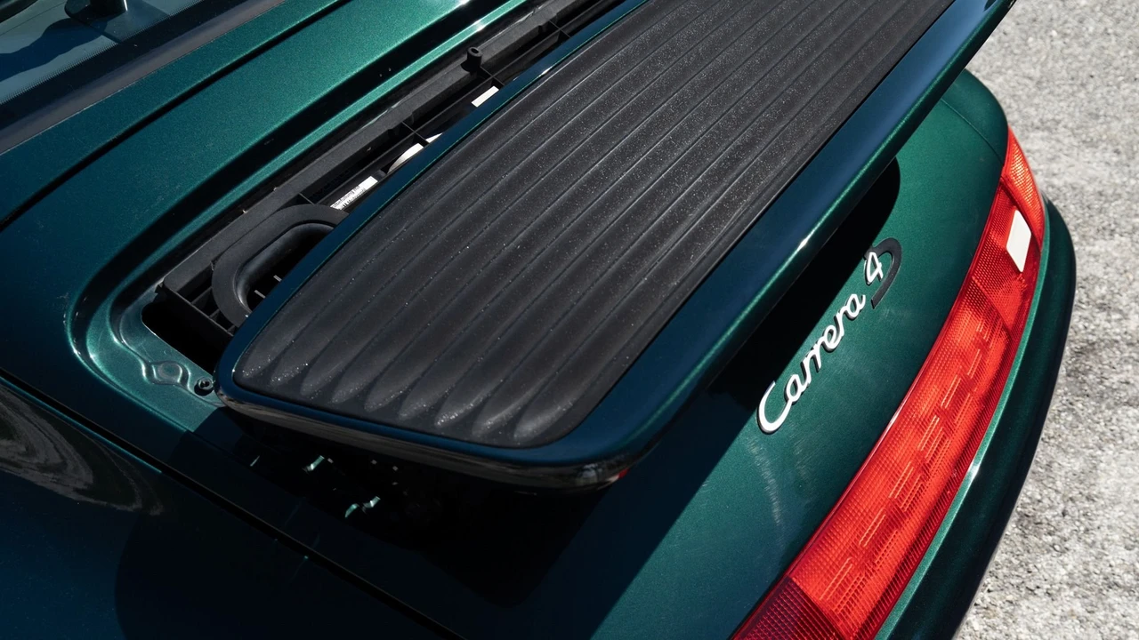 1998 Porsche 993 Carrera 4S - Image 19 of 31