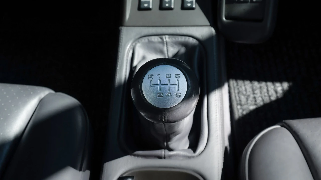1998 Porsche 993 Carrera 4S - Image 27 of 31