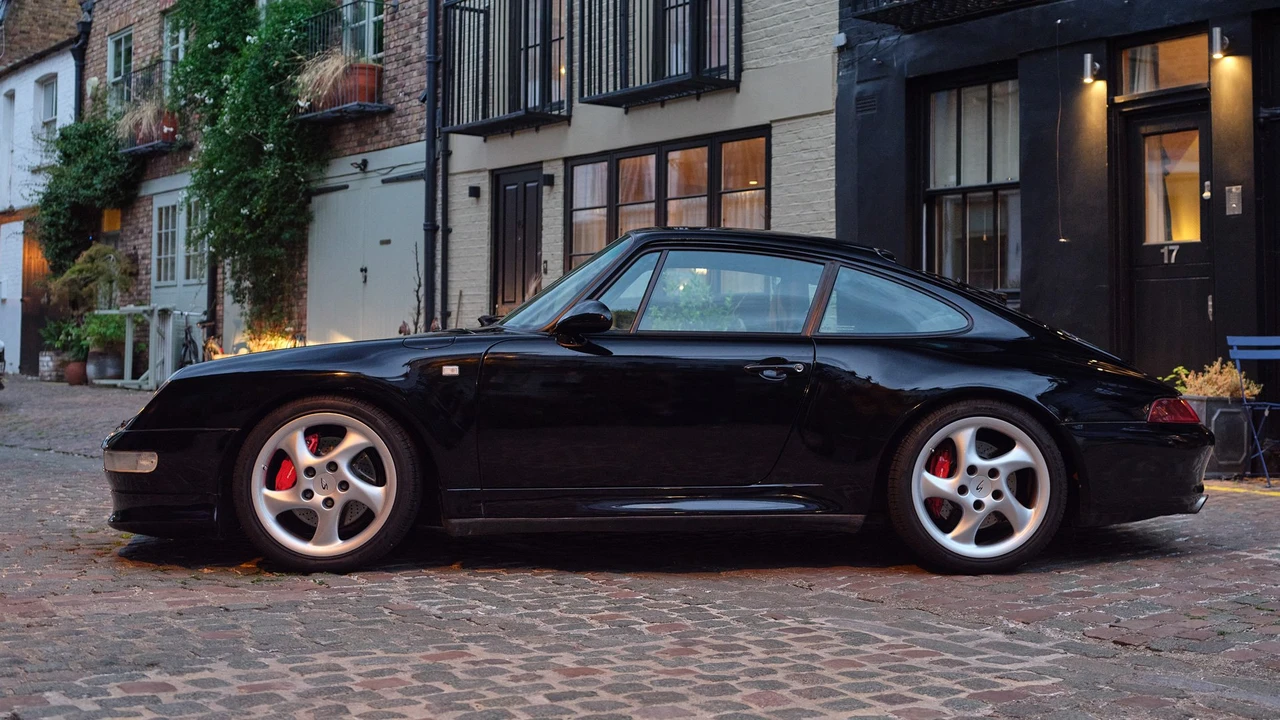 1998 Porsche 993 Carrera 4S - Image 13 of 31