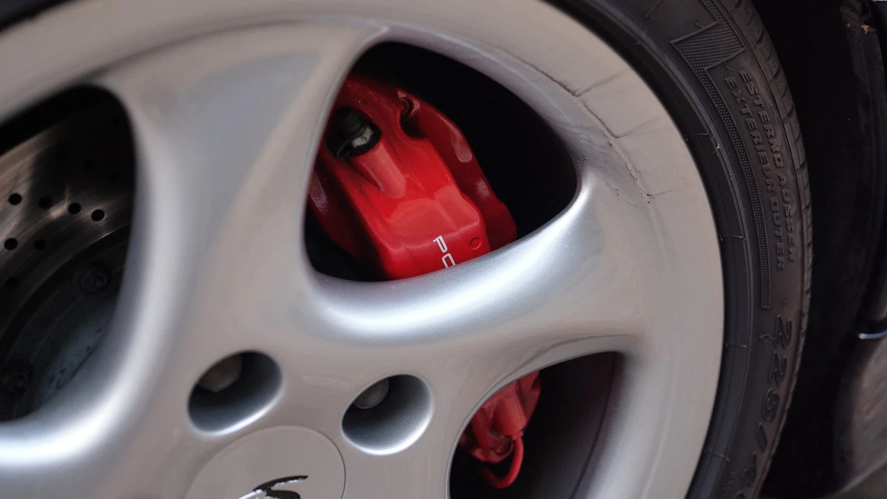 1998 Porsche 993 Carrera 4S - Image 18 of 31