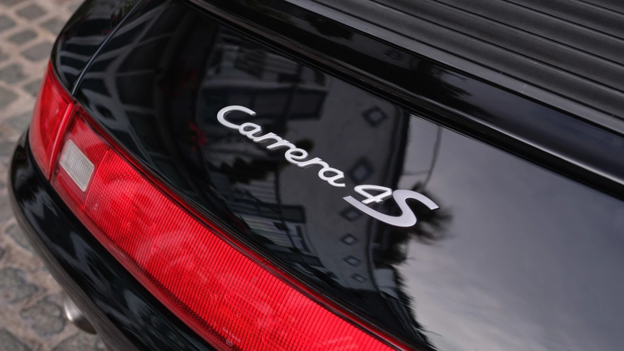 1998 Porsche 993 Carrera 4S - Image 7 of 31