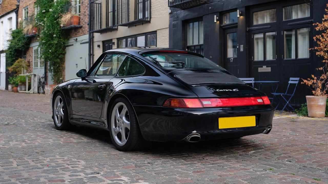 1998 Porsche 993 Carrera 4S - Image 10 of 31