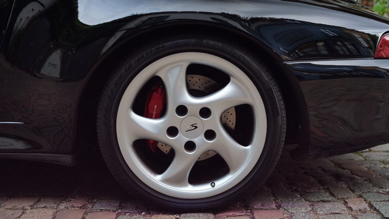 1998 Porsche 993 Carrera 4S - Image 30 of 31
