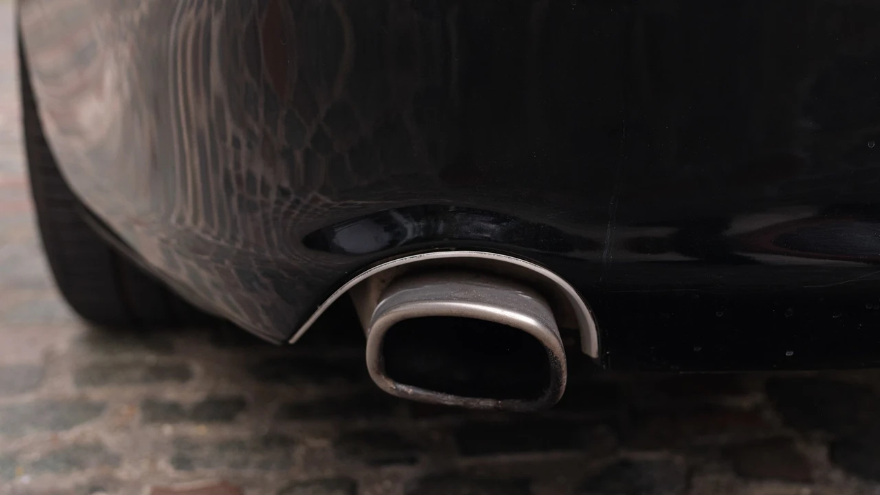 1998 Porsche 993 Carrera 4S - Image 26 of 31