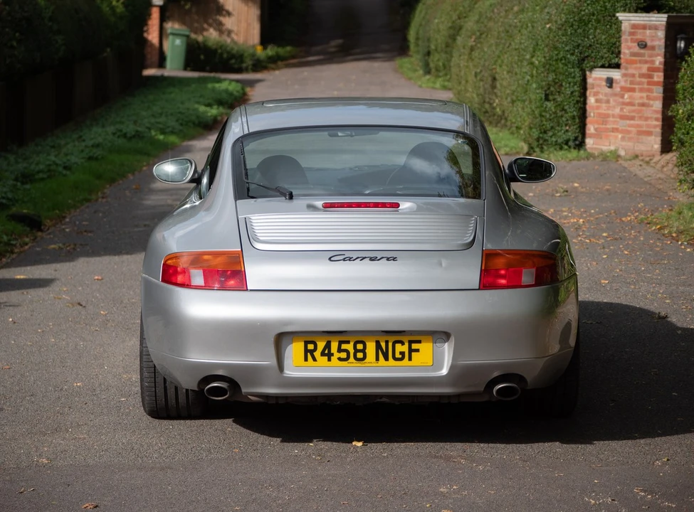 1998 Porsche 996 Carrera - Image 9 of 30