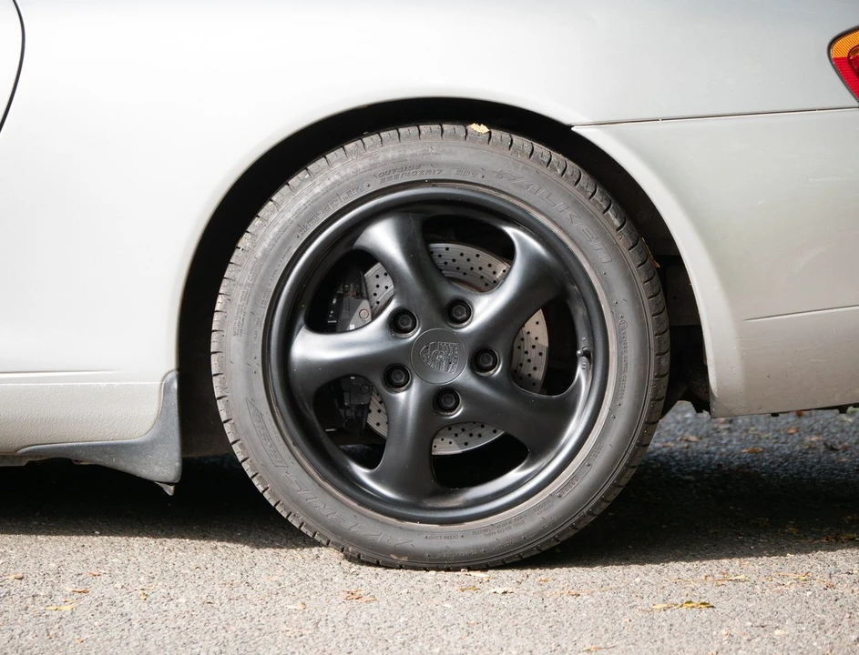 1998 Porsche 996 Carrera - Image 16 of 30