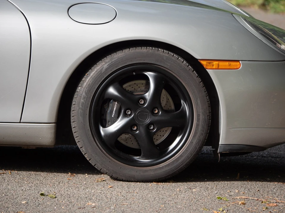 1998 Porsche 996 Carrera - Image 13 of 30