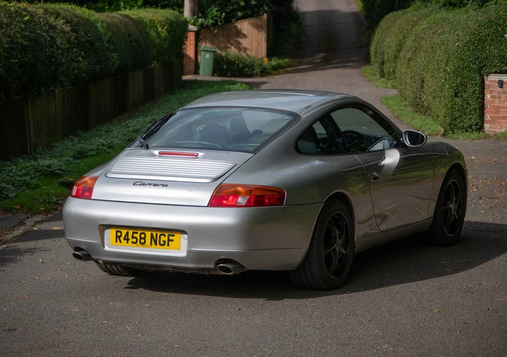1998 Porsche 996 Carrera - Image 10 of 30