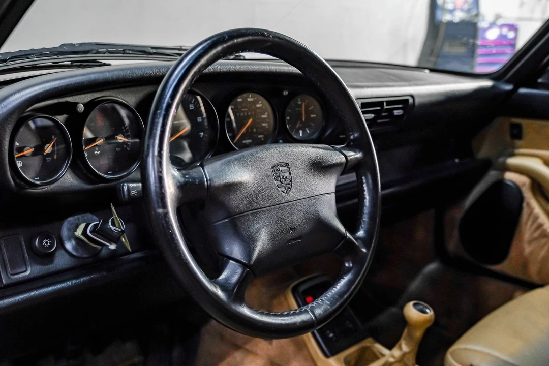 1998 Porsche 993 Carrera - Image 23 of 31