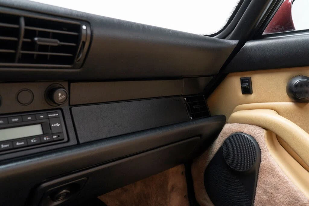 1998 Porsche 993 Carrera - Image 17 of 31