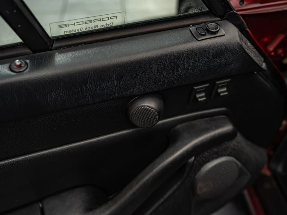 1998 Porsche 993 Carrera - Image 28 of 31