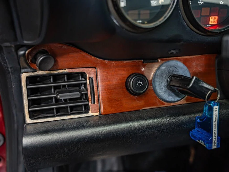 1998 Porsche 993 Carrera - Image 30 of 31