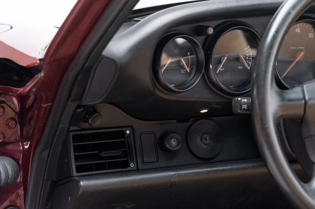 1998 Porsche 993 Carrera - Image 15 of 31