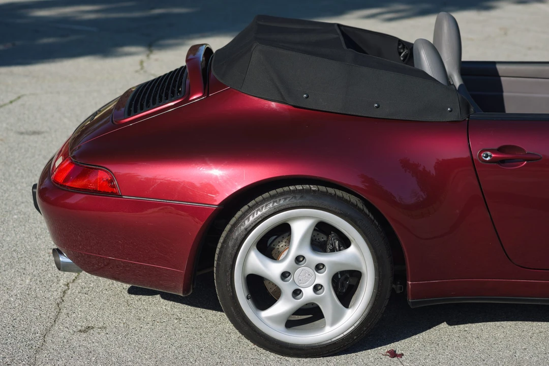 1998 Porsche 993 Carrera - Image 26 of 31