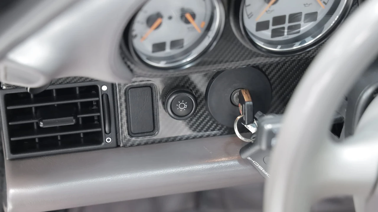 1998 Porsche 993 Carrera - Image 13 of 31