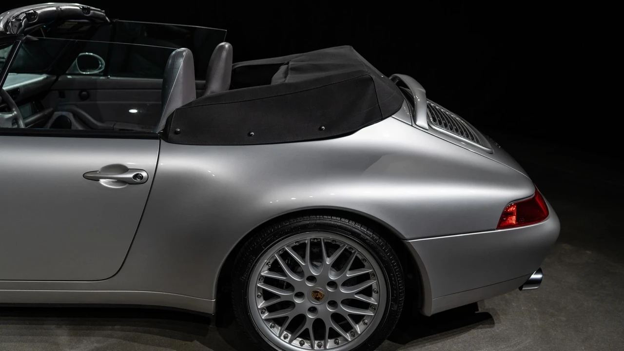 1998 Porsche 993 Carrera - Image 24 of 31