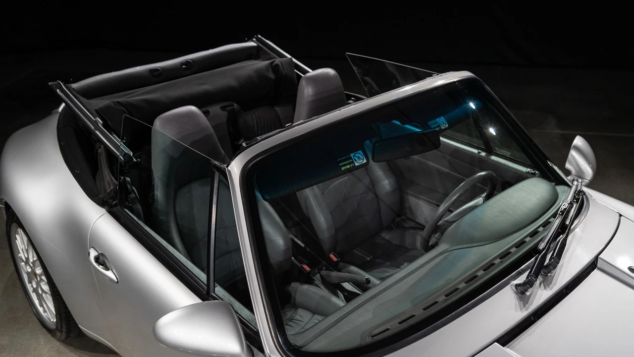 1998 Porsche 993 Carrera - Image 17 of 31