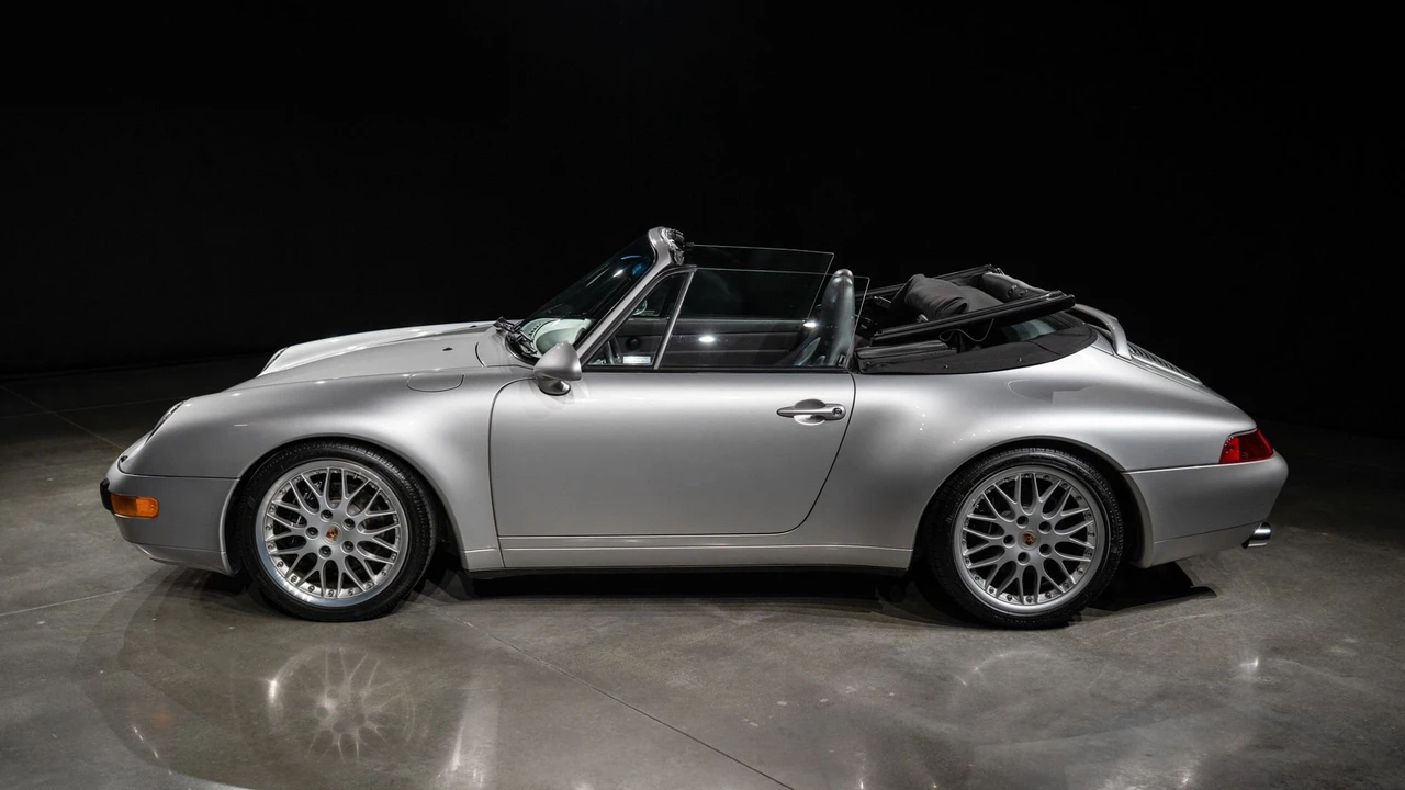 1998 Porsche 993 Carrera - Image 10 of 31