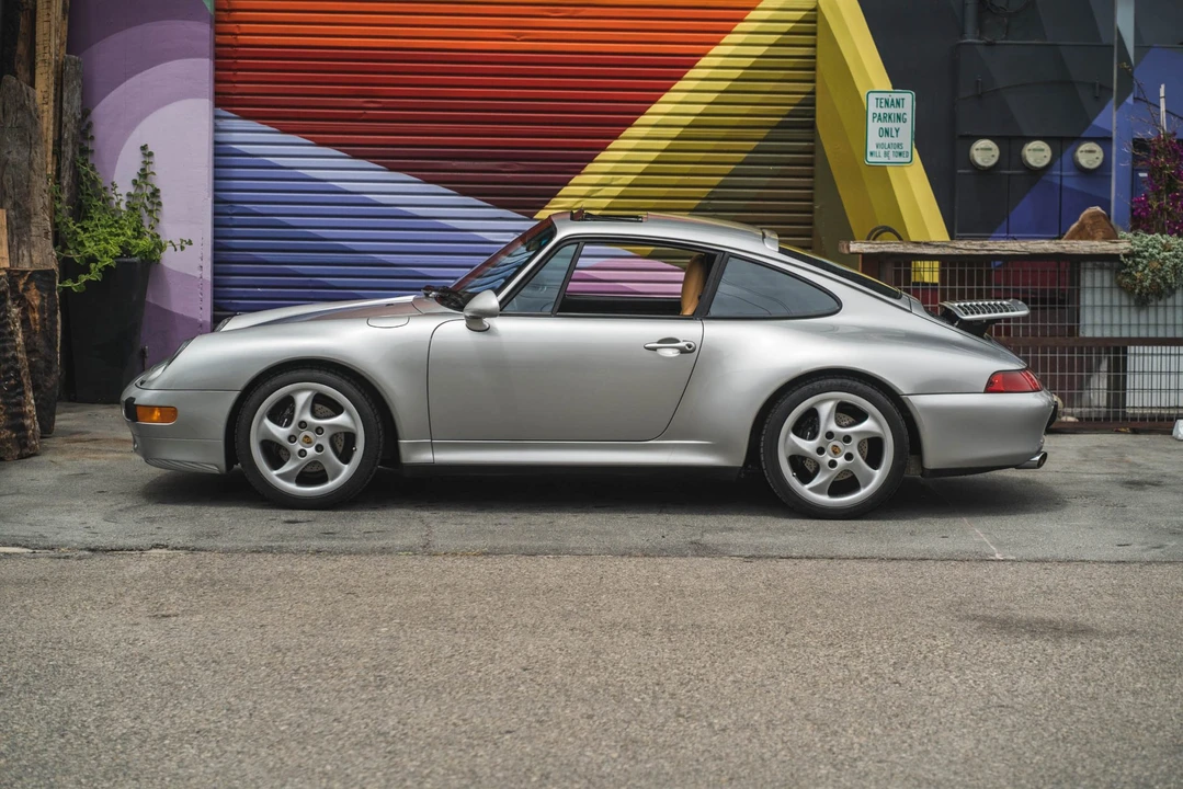 1998 Porsche 993 Carrera - Image 12 of 31