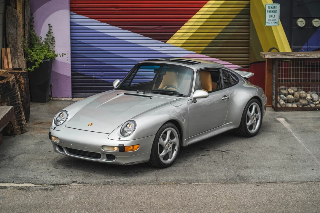 1998 Porsche 993 Carrera - Image 9 of 31