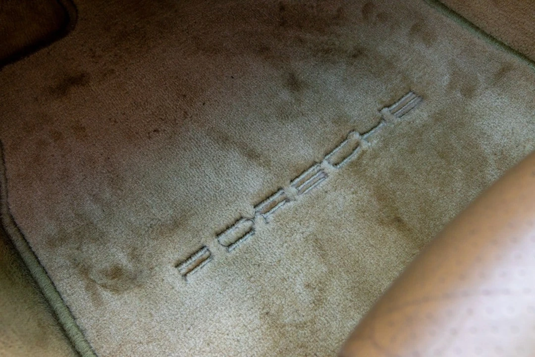 1998 Porsche 993 Carrera S - Image 23 of 30