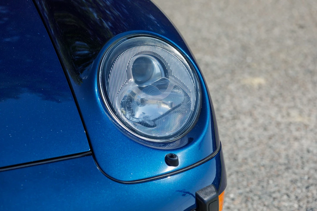 1998 Porsche 993 Carrera S - Image 28 of 31