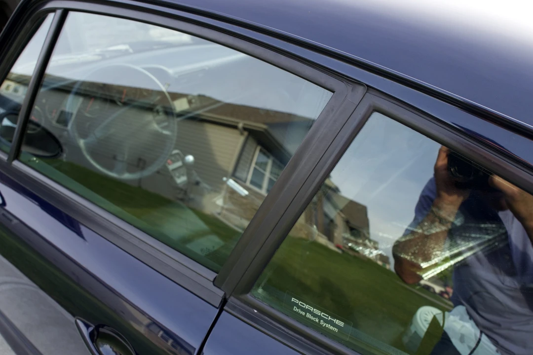 1998 Porsche 993 Carrera - Image 24 of 31