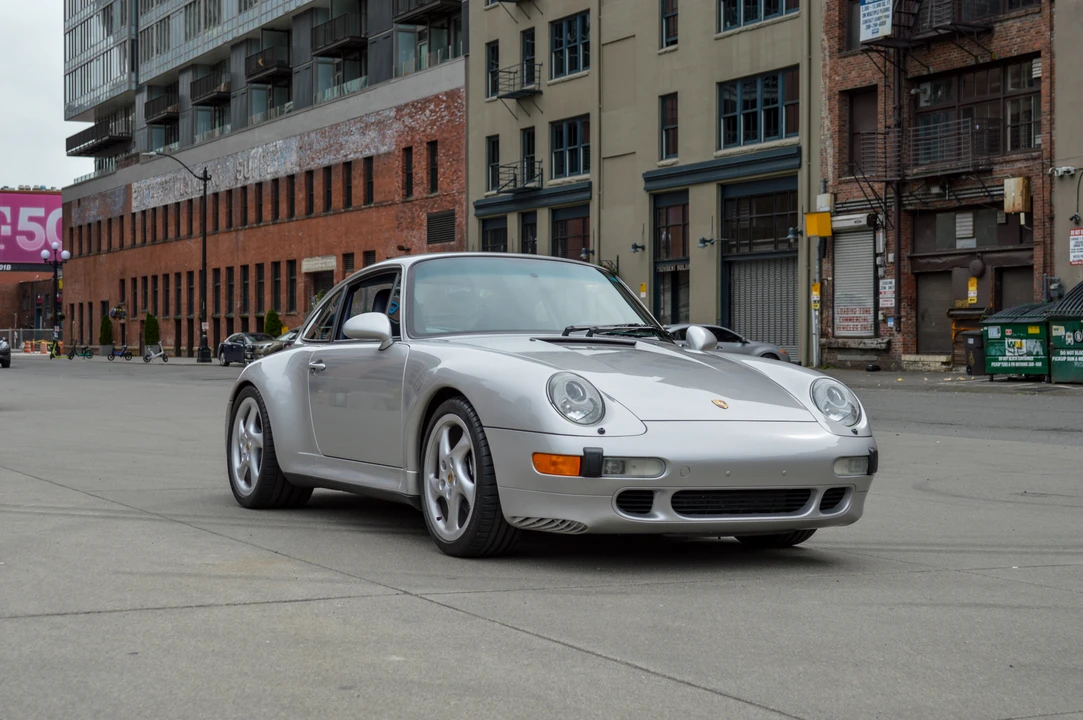 1998 Porsche 993 Carrera - Image 24 of 31