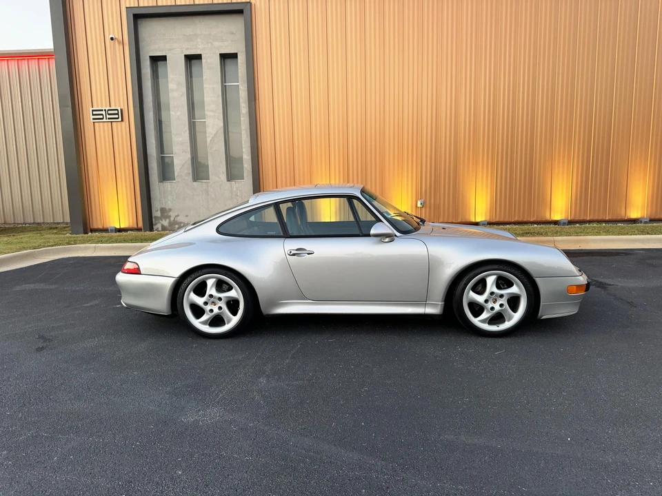 1998 Porsche 993 Carrera - Image 10 of 31