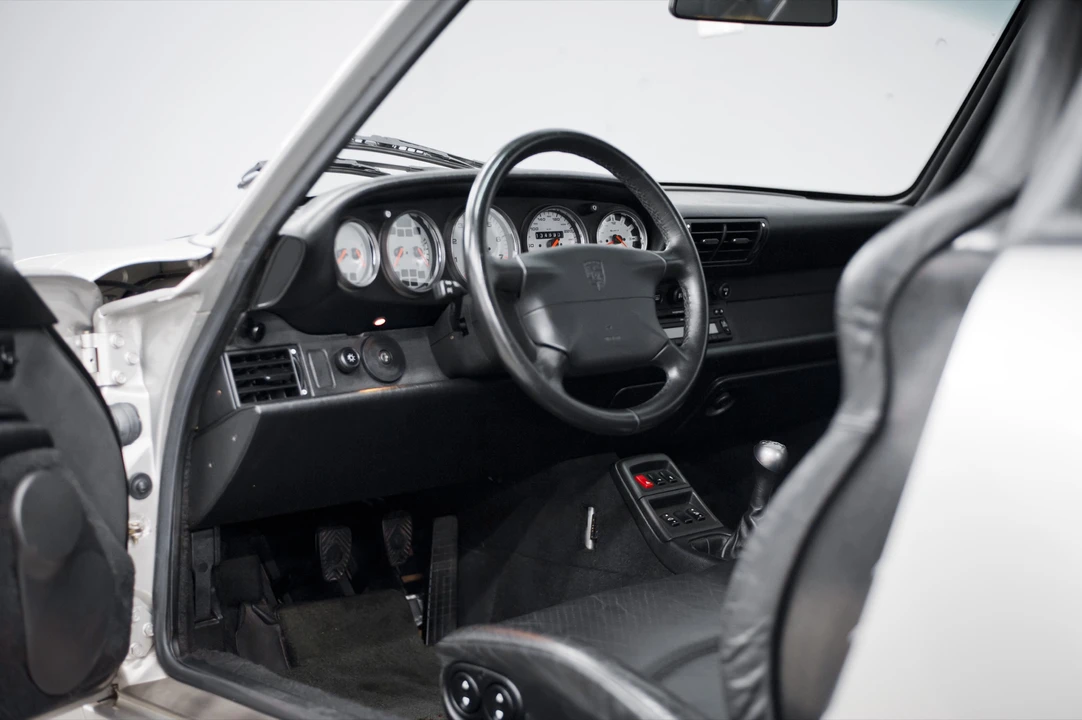 1998 Porsche 993 Carrera - Image 25 of 31